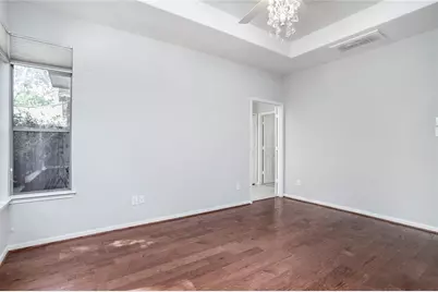 59 Douvaine Court, The Woodlands, TX 77382 - Photo 5