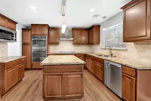 262 Normandy St, Houston, TX 77015 - Photo 11