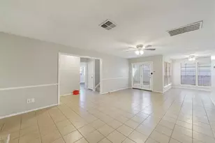 10827 Sugar Hill Dr, Houston, TX 77042 - Photo 3