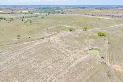1037 County Road 340, Shiner, TX 77984 - Photo 11