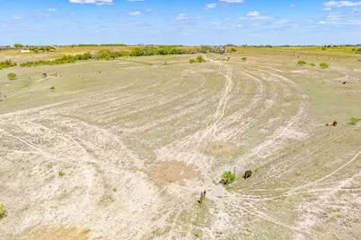 1037 County Road 340, Shiner, TX 77984 - Photo 9