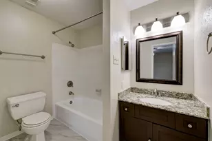 9800 Pagewood Ln, Houston, TX 77042 - Photo 9