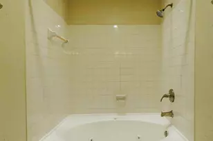 9800 Pagewood Ln, Houston, TX 77042 - Photo 7