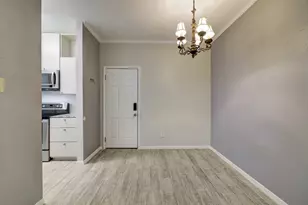 9800 Pagewood Ln, Houston, TX 77042 - Photo 3