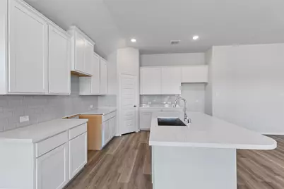 1266 W Shepard Drive, Dayton, TX 77535 - Photo 15