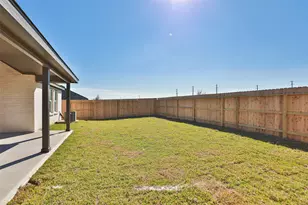 1266 W Shepard Dr, Dayton, TX 77535 - Photo 25