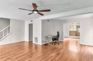 9207 Barr Cir, Houston, TX 77080 - Photo 13