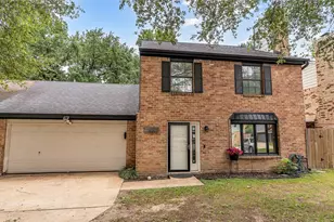 9207 Barr Cir, Houston, TX 77080 - Photo 1