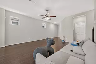 8659 Cedardale Park Dr, Houston, TX 77063 - Photo 9