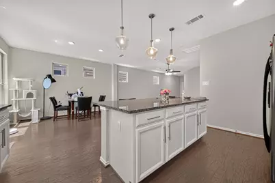 8659 Cedardale Park Drive, Houston, TX 77063 - Photo 17