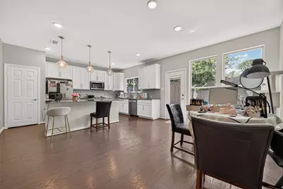 8659 Cedardale Park Drive, Houston, TX 77063 - Photo 13