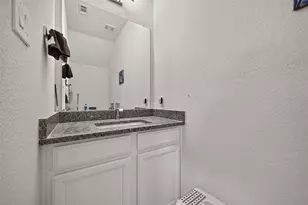 8659 Cedardale Park Dr, Houston, TX 77063 - Photo 19
