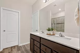 1123 Clonmore Ct, Conroe, TX 77304 - Photo 11