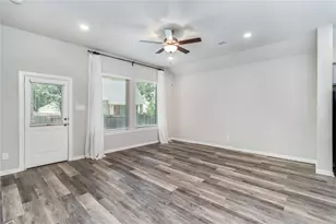 323 Fanpalm Ct, Willis, TX 77318 - Photo 21