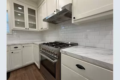 402 W Third Street, Brenham, TX 77833 - Photo 9