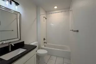 402 W Third St, Brenham, TX 77833 - Photo 11