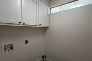 402 W Third St, Brenham, TX 77833 - Photo 13