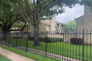 9333 Pagewood Ln, Houston, TX 77063 - Photo 5