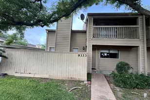 9333 Pagewood Ln, Houston, TX 77063 - Photo 1