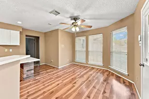 428 Old Course Dr, Friendswood, TX 77546 - Photo 7