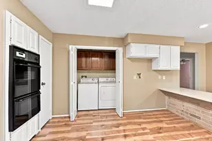 428 Old Course Dr, Friendswood, TX 77546 - Photo 9
