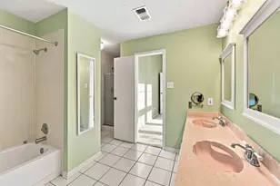 428 Old Course Dr, Friendswood, TX 77546 - Photo 17