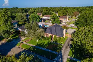 428 Old Course Dr, Friendswood, TX 77546 - Photo 3