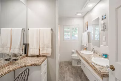 2107 Bron Holly Drive, Houston, TX 77018 - Photo 9