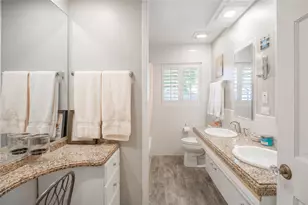 2107 Bron Holly Dr, Houston, TX 77018 - Photo 9