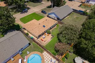 2107 Bron Holly Dr, Houston, TX 77018 - Photo 17