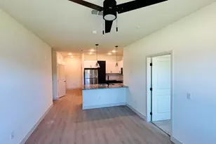 19100 Woodland Hills Dr, Humble, TX 77346 - Photo 9