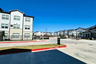 19100 Woodland Hills Dr, Humble, TX 77346 - Photo 3