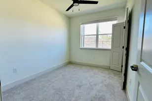 19100 Woodland Hills Dr, Humble, TX 77346 - Photo 11