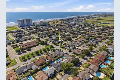 7705 Beaudelaire Circle, Galveston, TX 77551 - Photo 23