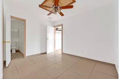 7514 Glen Manor Drive, Houston, TX 77028 - Photo 19