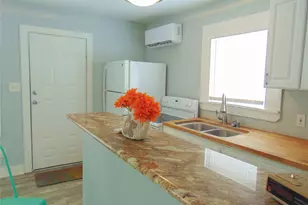 5113 Ave O 1/2 Front St, Galveston, TX 77551 - Photo 7