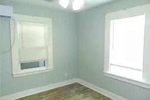 5113 Ave O 1/2 Front St, Galveston, TX 77551 - Photo 9