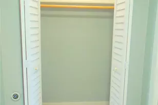 5113 Ave O 1/2 Front St, Galveston, TX 77551 - Photo 13