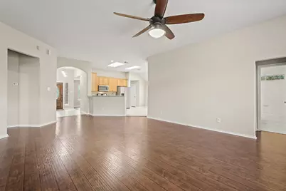 27 E Russet Grove Circle Circle, Conroe, TX 77384 - Photo 9