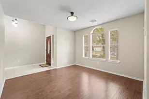 27 E Russet Grove Circle Circle, Conroe, TX 77384 - Photo 3