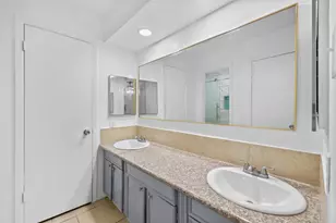 6517 S Briar Bayou Dr, Houston, TX 77072 - Photo 15