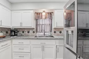 2051 Shadow Rock Dr, Houston, TX 77339 - Photo 7