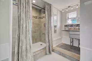 1180 Sailfish St, Bayou Vista, TX 77563 - Photo 35