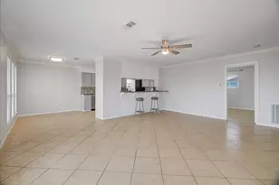 1180 Sailfish St, Bayou Vista, TX 77563 - Photo 7