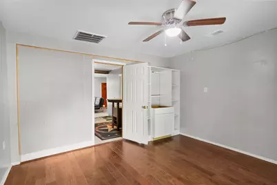 8617 Woodruff Street, Houston, TX 77012 - Photo 5