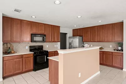 19819 Rippling Brook Lane, Tomball, TX 77375 - Photo 9