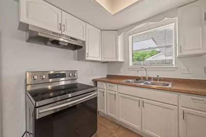 6311 Tall Willow Drive, Houston, TX 77088 - Photo 17