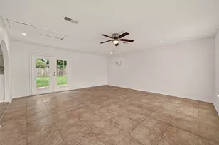 6311 Tall Willow Dr, Houston, TX 77088 - Photo 13