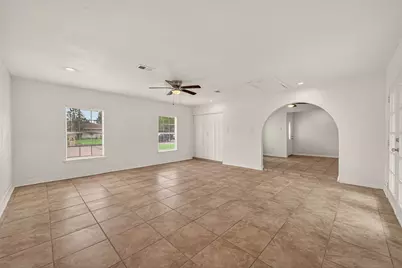 6311 Tall Willow Drive, Houston, TX 77088 - Photo 11