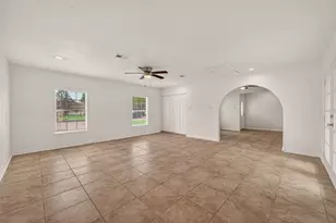 6311 Tall Willow Dr, Houston, TX 77088 - Photo 11